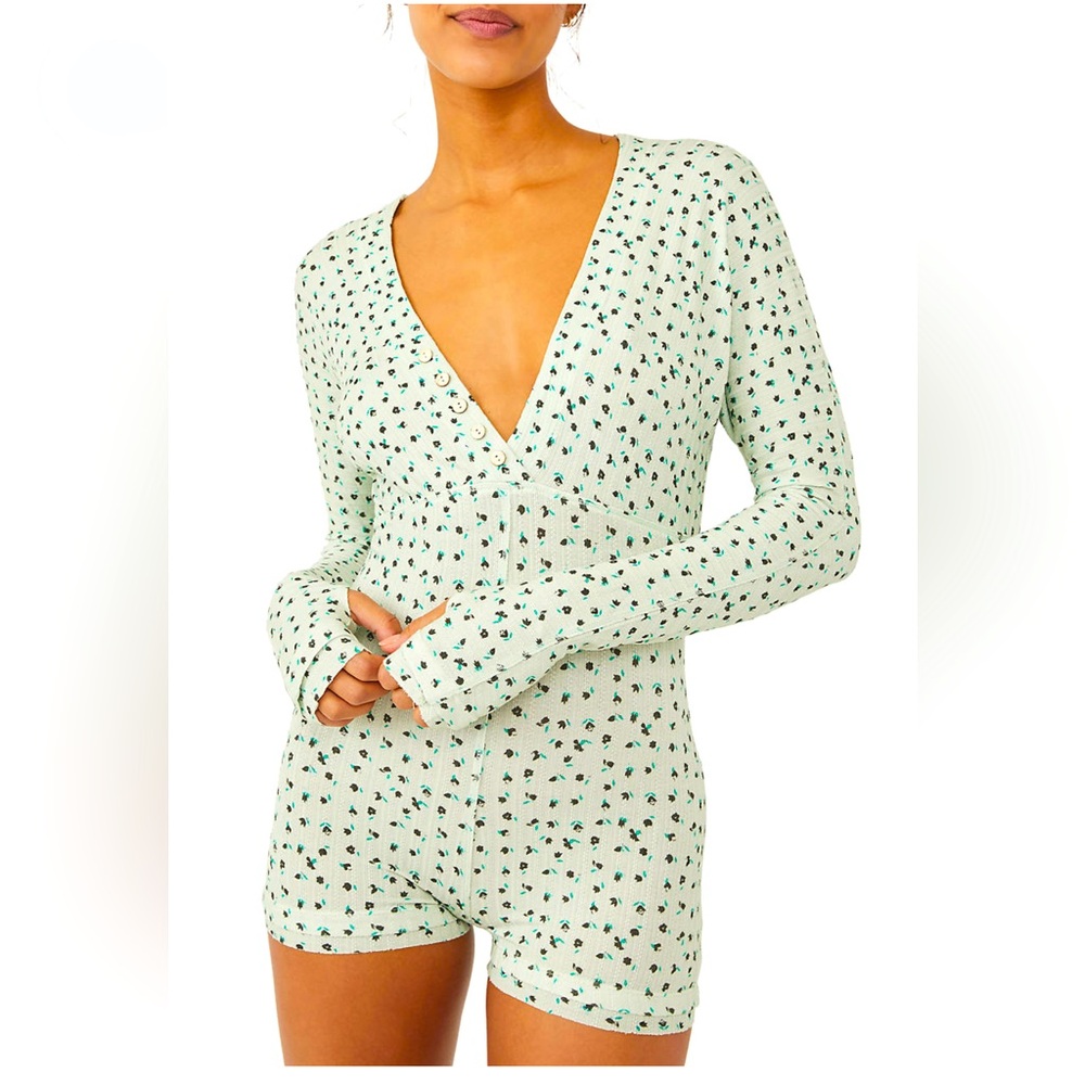 NWT | Free People | Sleep In Shortsie Ditsy Floral Sage Green M